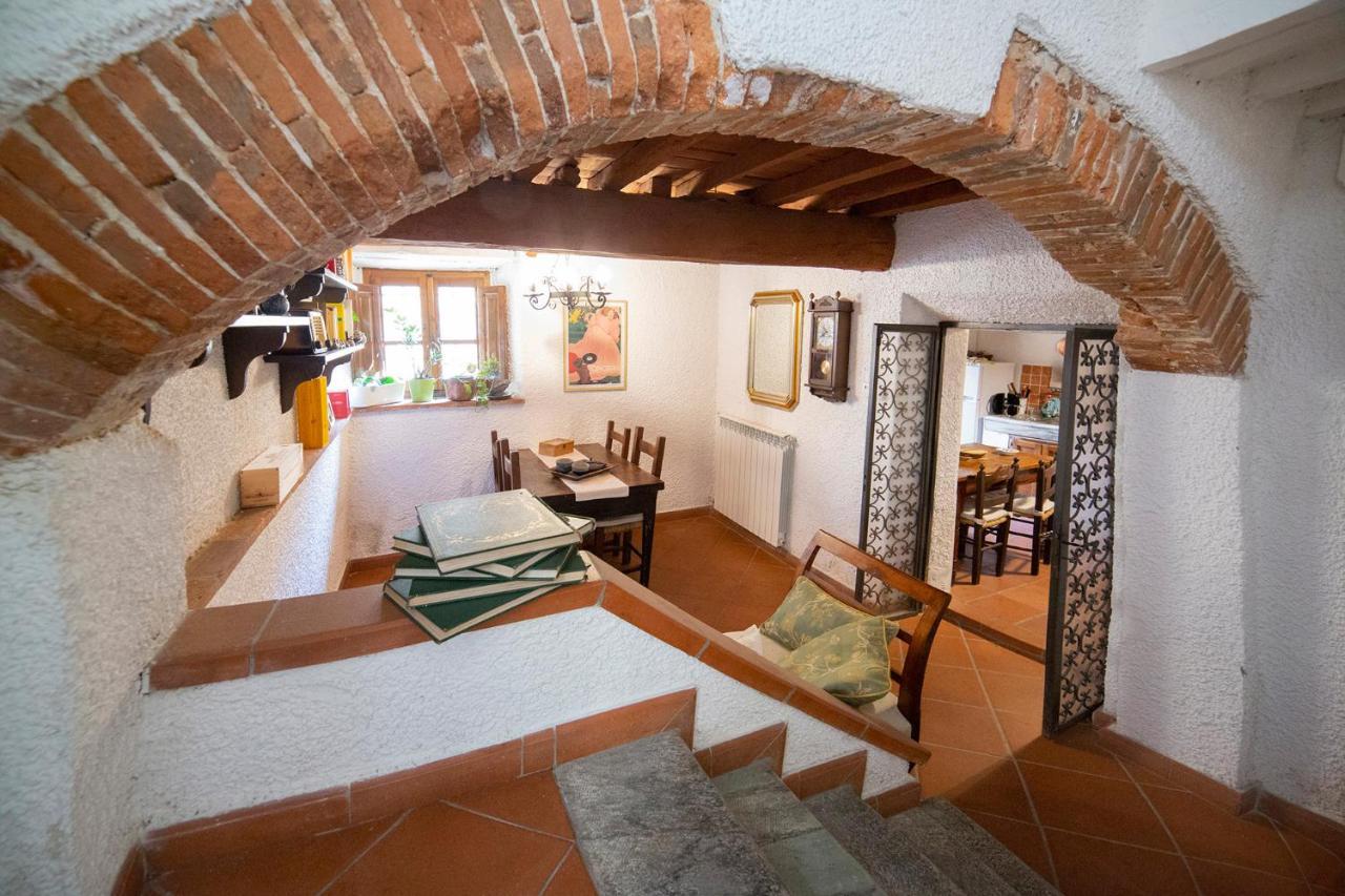 Dulcis In Borgo Bed & Breakfast Santa Lucia  Exterior photo